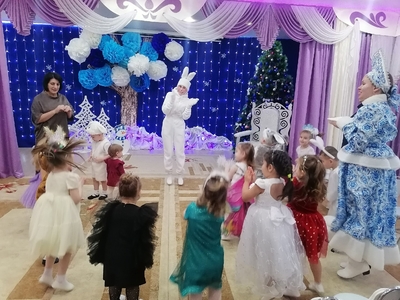 Новогодний праздник